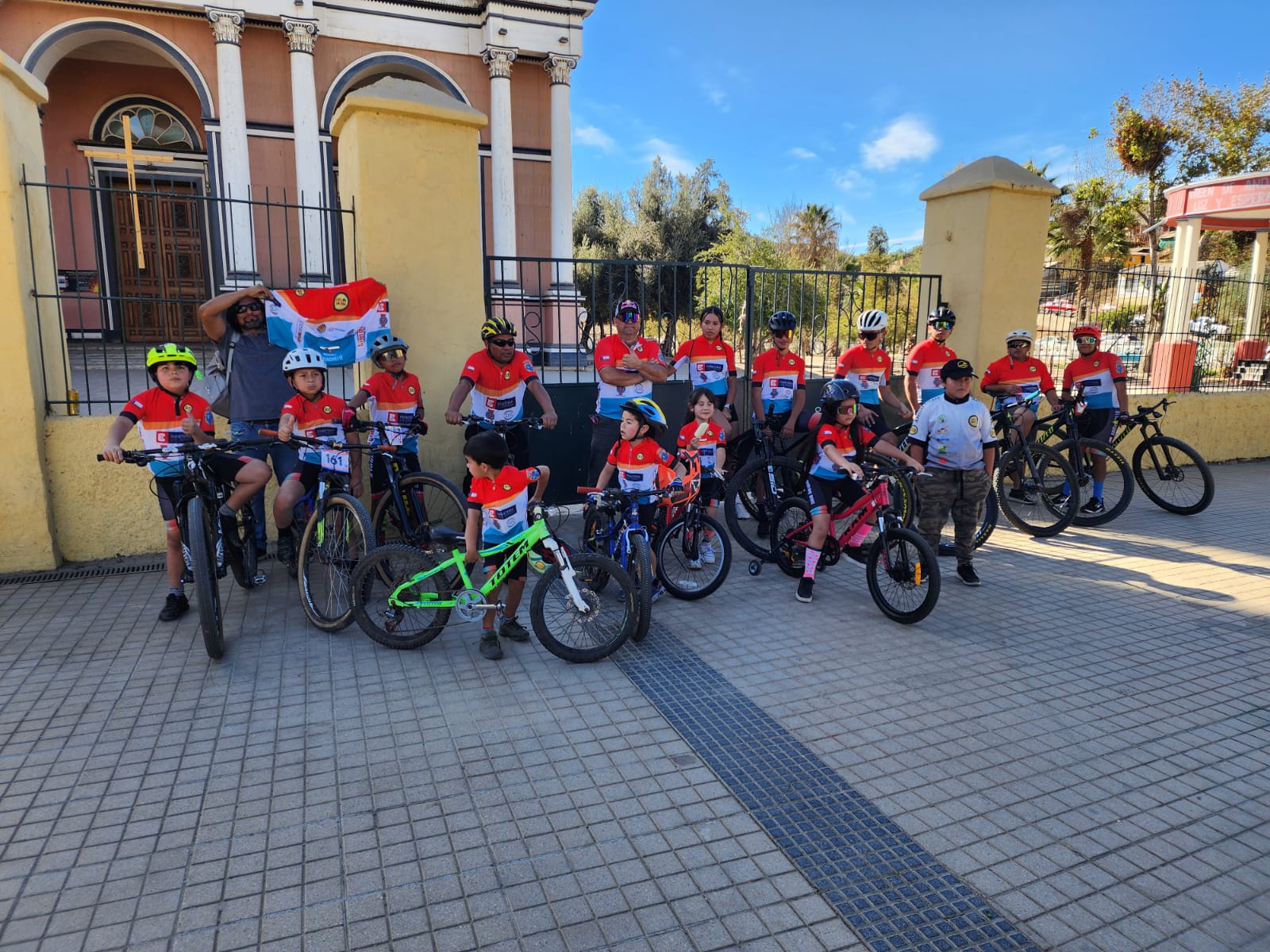 Reunión entre el alcalde Juan Carlos Alfaro y el Club de Ciclismo Pirulos Bike concluyó positivamente para la próxima competencia a desarrollar en las ciudades de Arica y Talcahuano