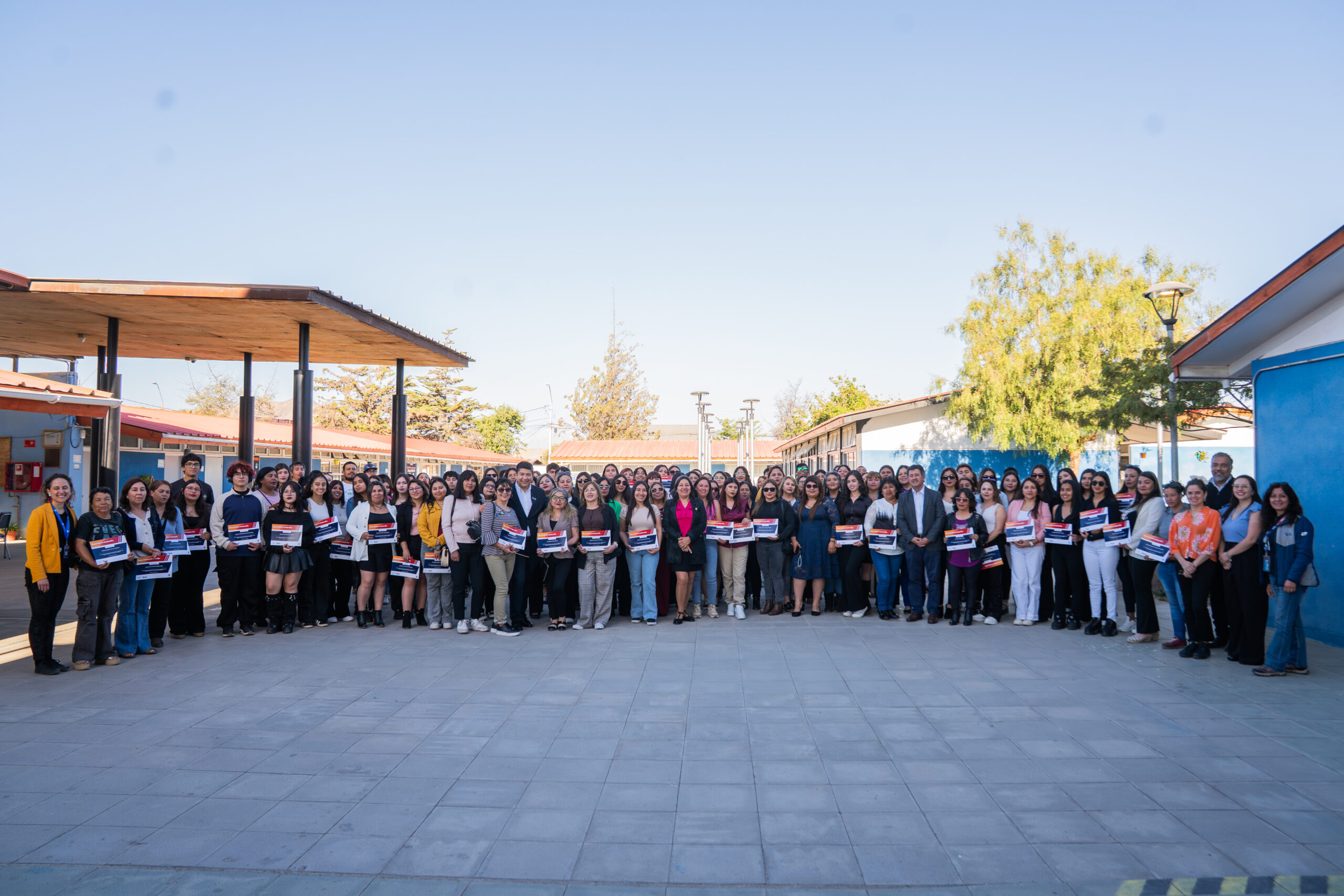 256 estudiantes reciben la Beca Futuro Andacollo 2025