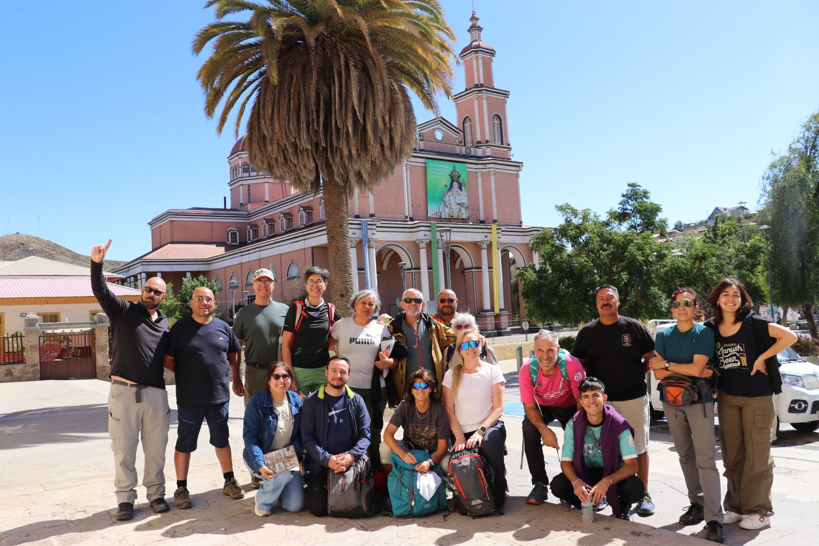 Sacerdotes argentinos culminan emotiva peregrinación de cinco días hacia el Santuario de Andacollo