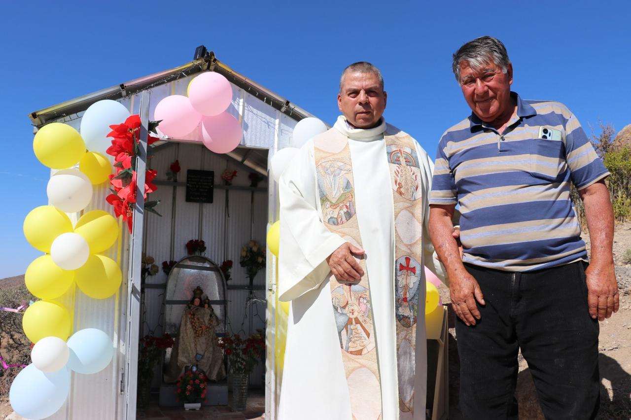 Con emotiva ceremonia se conmemoró el primer aniversario de la Gruta de la Virgen de Andacollo en Cerro Tres Cruces