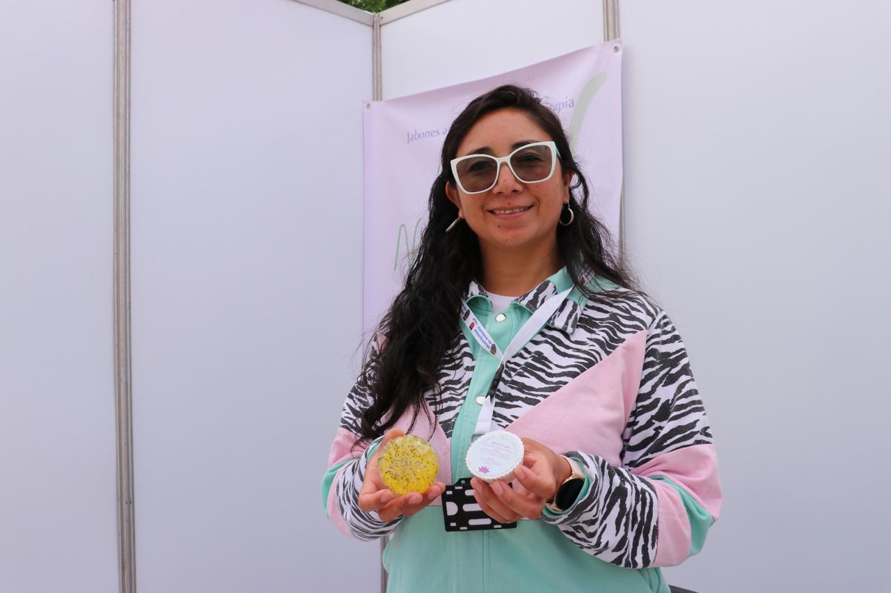 Yoselyn Araya impulsa el cuidado de la piel con identidad local a través de “Nuna, Aromas que Calman”